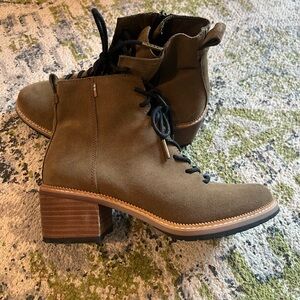 Toms Lace-Up Ankle Boot